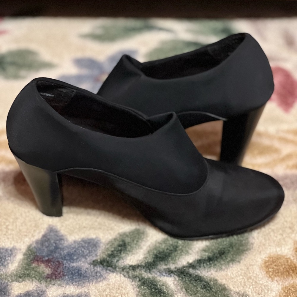 New York Transit black heeled boot